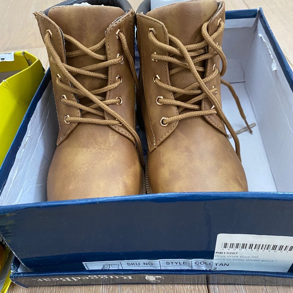 Kids Hiking Boots